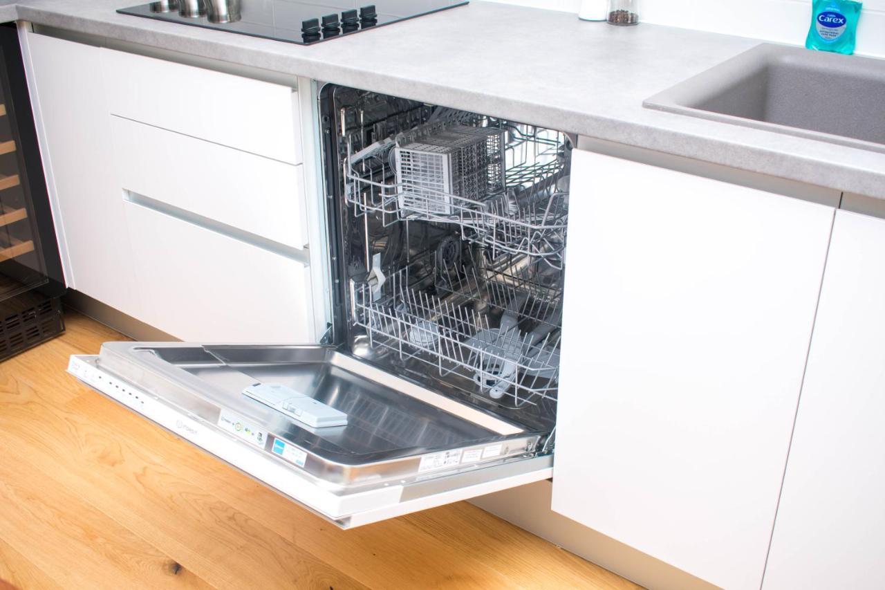 Exoticstay Apartments - Ultra Luxe Top Floor Suite - City Centre Apartment With Cube View - Smart 4K Tv With Ultrafast Wifi & Netflix Birmingham Bagian luar foto